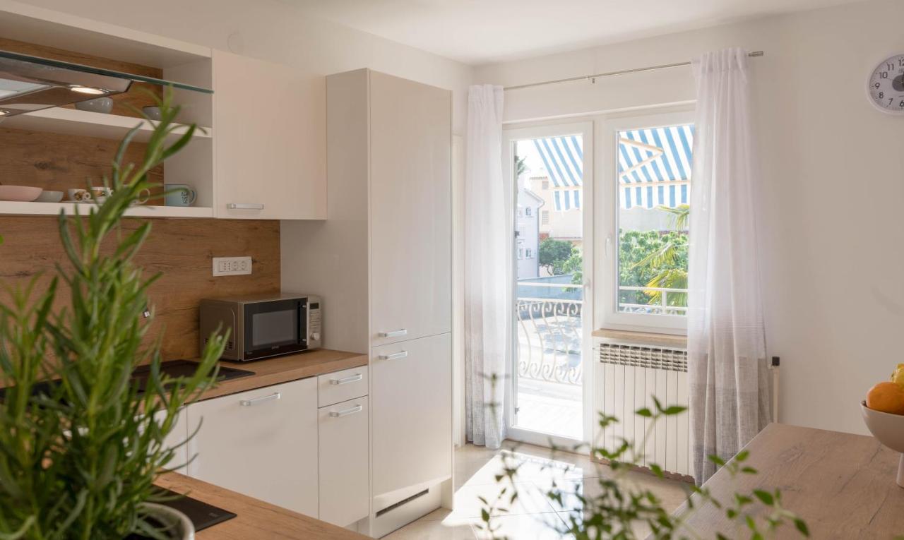 Newly Renovated Holiday Apartment Sirius Πόρετς Εξωτερικό φωτογραφία