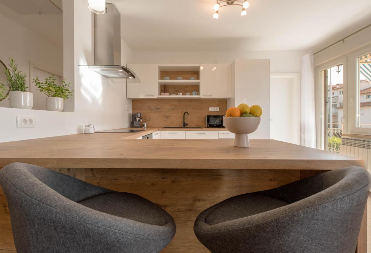 Newly Renovated Holiday Apartment Sirius Πόρετς Εξωτερικό φωτογραφία