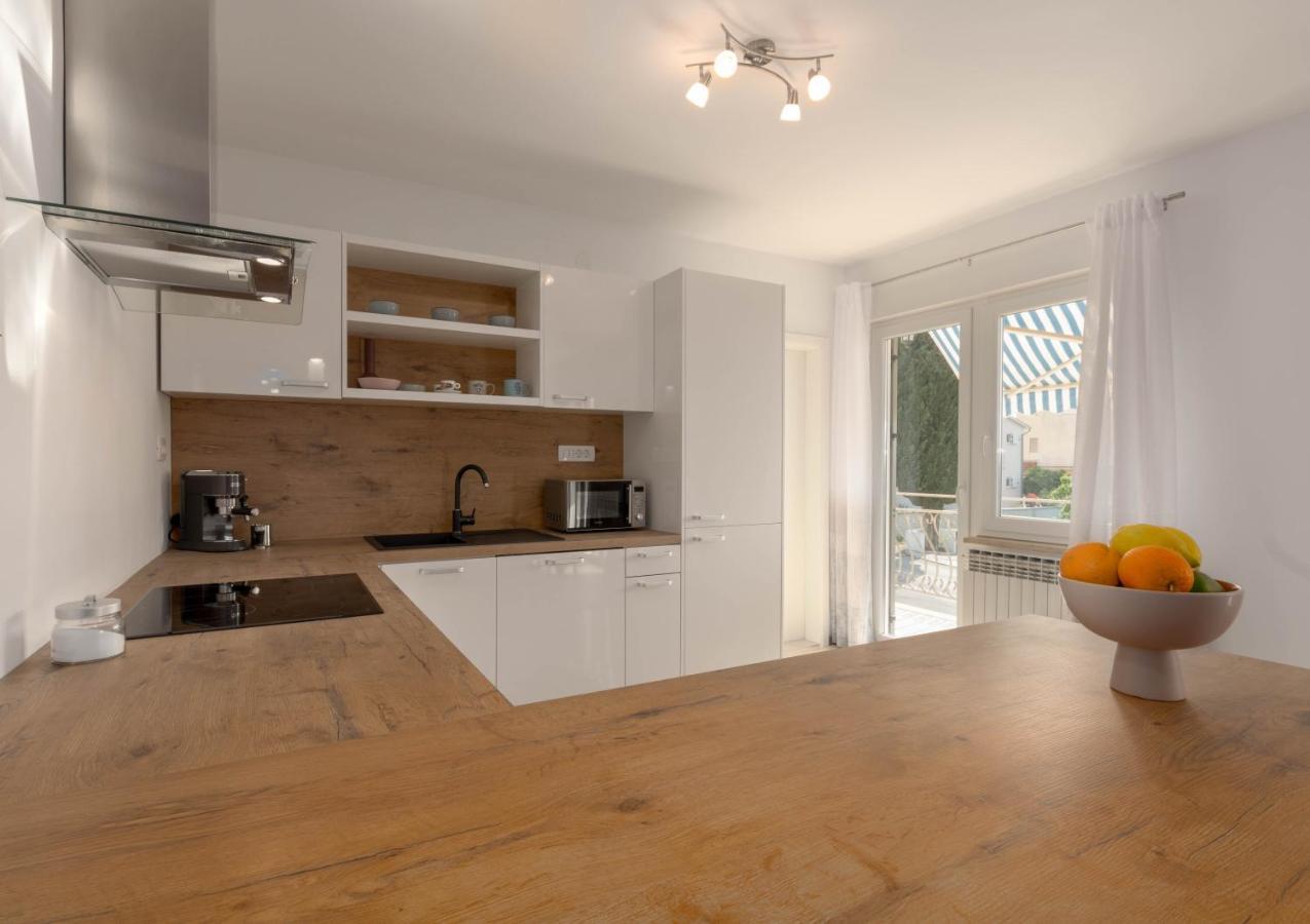Newly Renovated Holiday Apartment Sirius Πόρετς Εξωτερικό φωτογραφία
