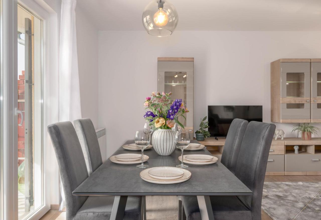 Newly Renovated Holiday Apartment Sirius Πόρετς Εξωτερικό φωτογραφία