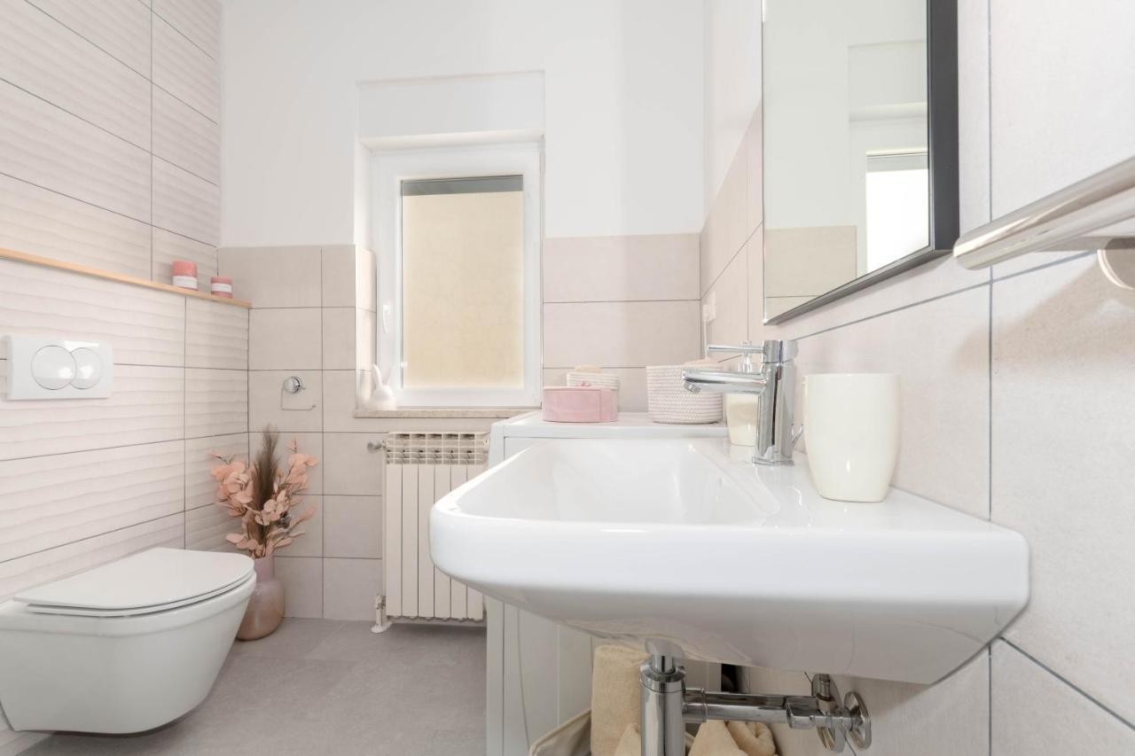 Newly Renovated Holiday Apartment Sirius Πόρετς Εξωτερικό φωτογραφία